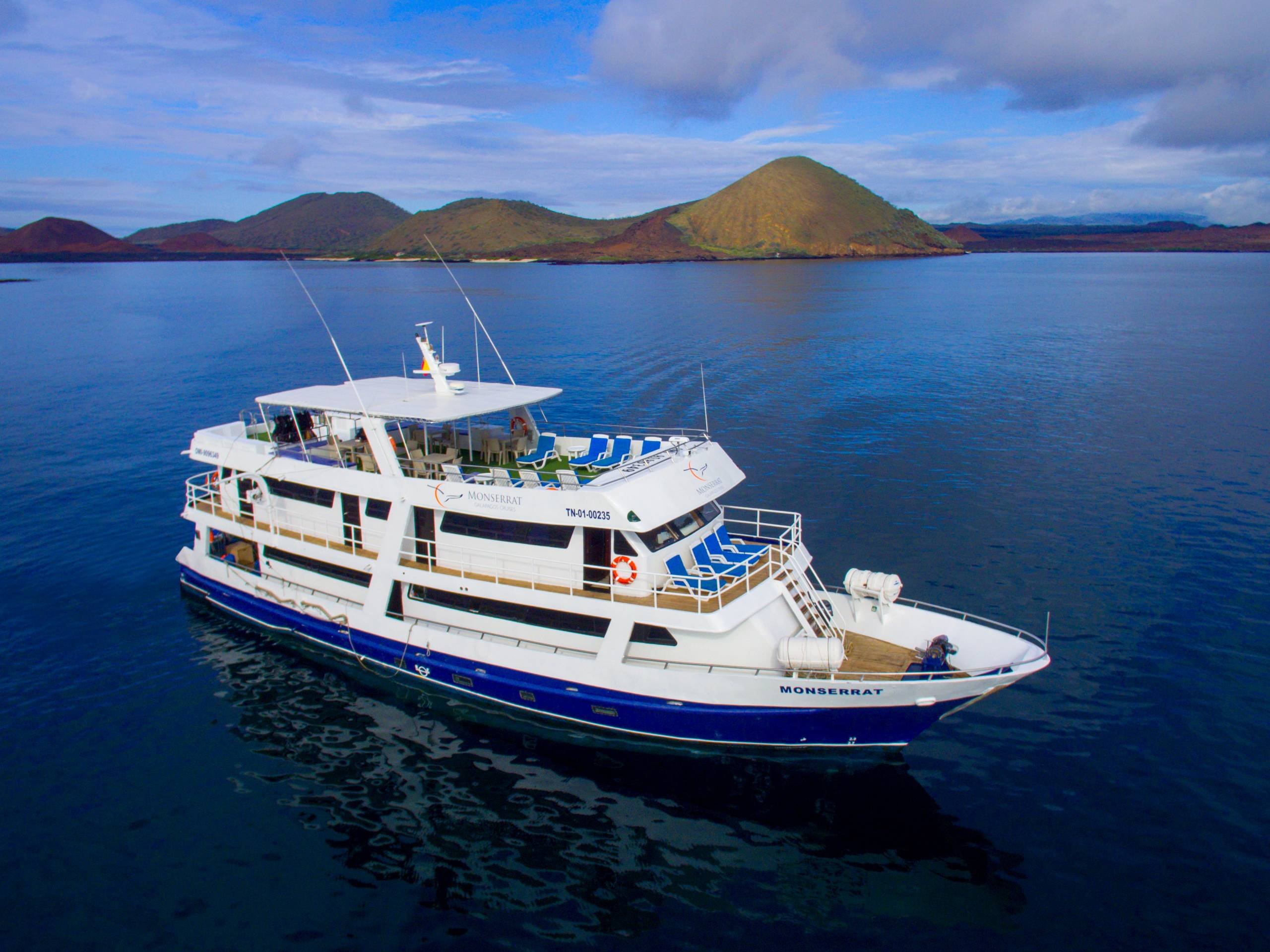 Monserrat Yacht, Galapagos