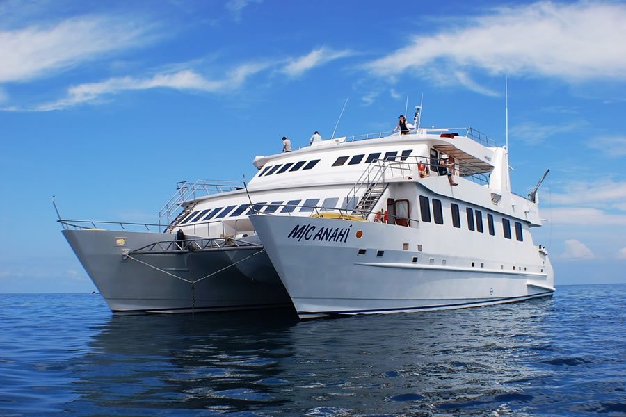 Anahi Catamaran, Galapagos