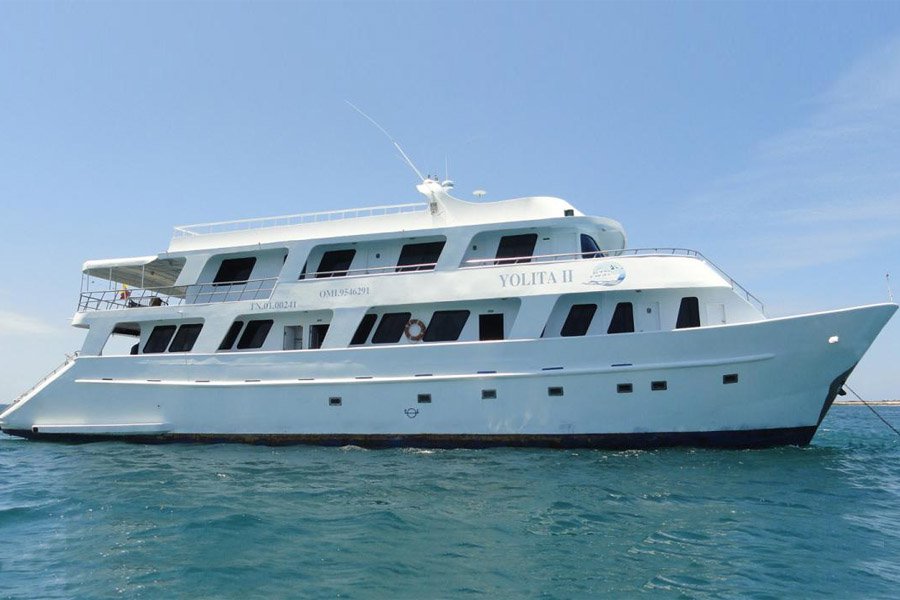 Yolita II Yacht, Galapagos