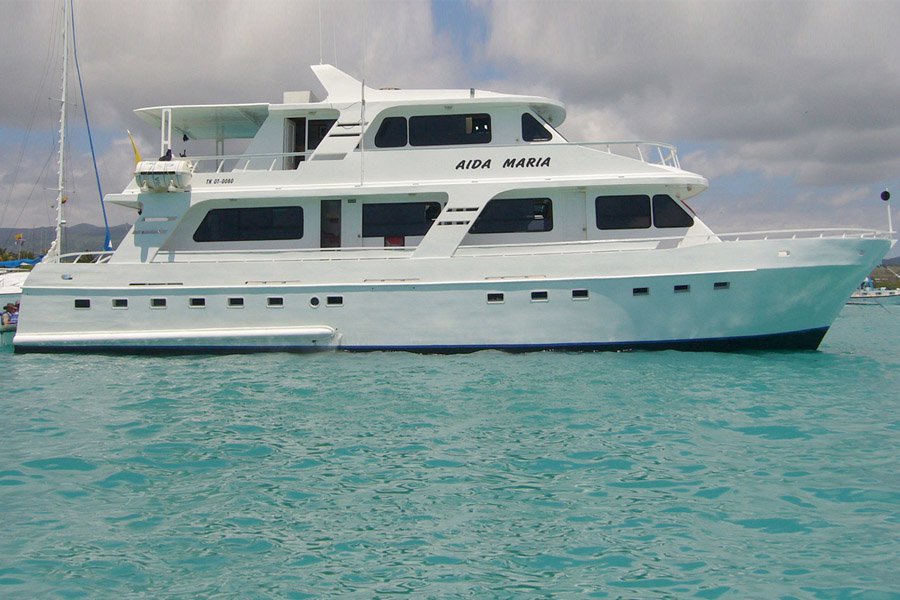 Aida María Yacht, Galapagos